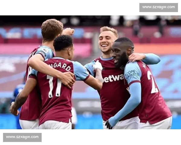西汉姆联主场迎战富勒姆 双方争夺英超宝贵三分展开激烈对决
